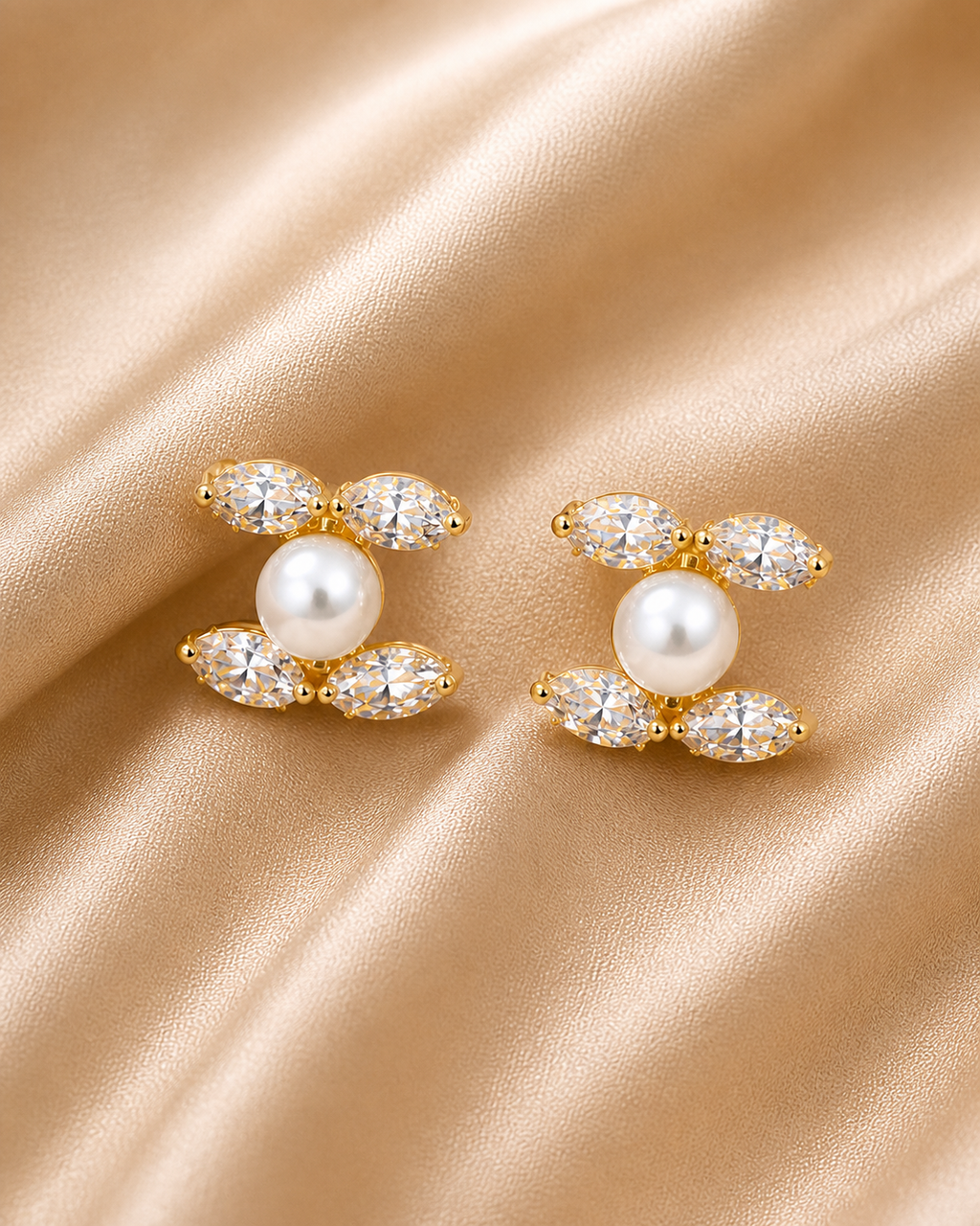 The Luxe Camellia Pearl Studs